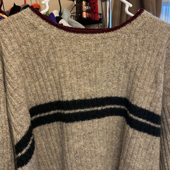 Vintage J. Crew Sweater 100% Wool XL - Picture 2 of 5